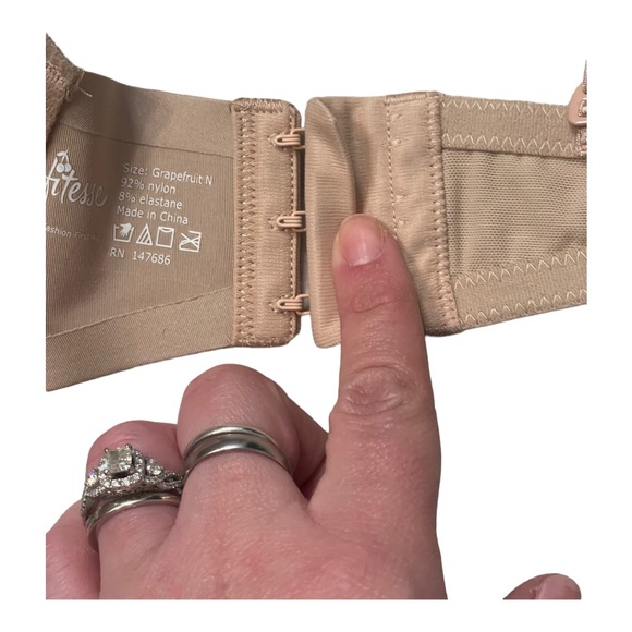 Fashion First Aid Fitesse The Most Versatile Adjustable Convertible Bra NWOT - Picture 6 of 9